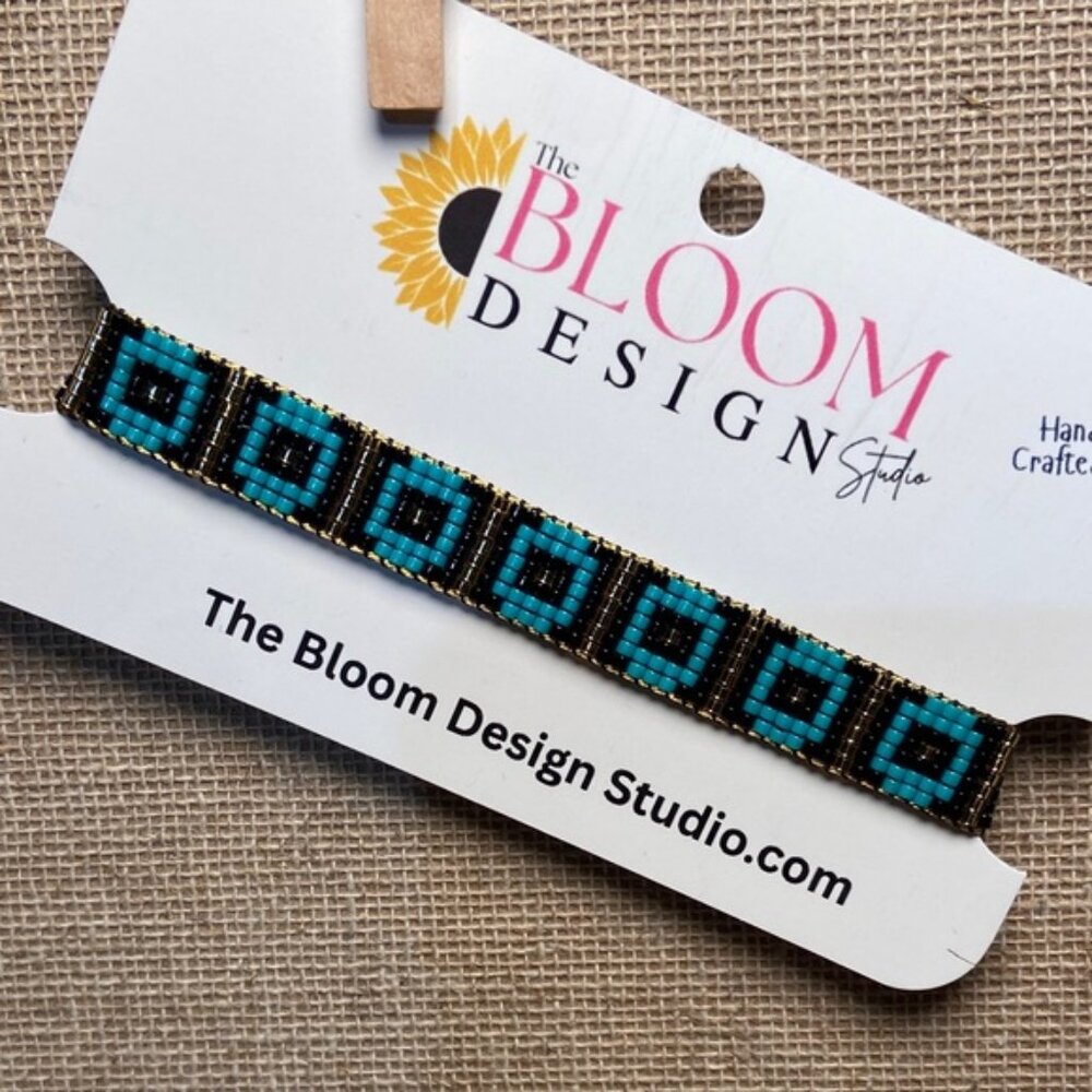 Turquoise and Black  Art Deco Beaded Bracelet Handcrafted - Picture 5 of 5